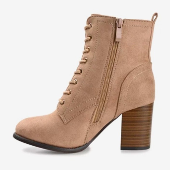 NIB Journee Collection “Baylor” taupe faux suede bootie, size 6.5 medium - Picture 7 of 13